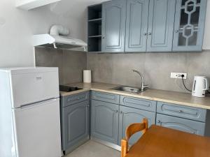 Afbeelding uit fotogalerij van Niabelo Villa in Kamari