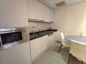 A kitchen or kitchenette at Star of İstanbul Residence