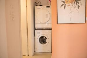 Φωτογραφία από το άλμπουμ του Two Bedrooms with Balcony Port & Beach TLV στο Τελ Αβίβ