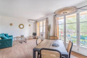 Posezení v ubytování Joli Cocon au Coeur de Cassis + 6 fotografií