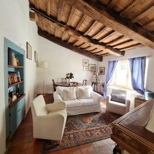 Χώρος καθιστικού στο dalla fortezza al mare - la vostra casa a San Leo