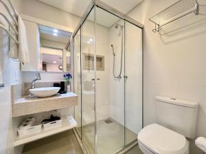 Ένα μπάνιο στο Apartamento Volo Class 1 dorm Centro by Achei +38 φωτογραφίες