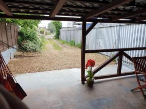 Fotografie z fotogalerie ubytování DOG FRIENDLY little bungalow with patio & private driveway v destinaci Kessingland