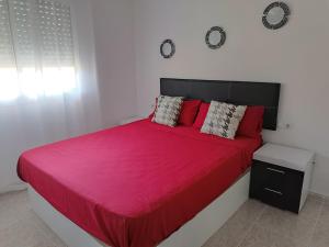 Postel nebo postele na pokoji v ubytování Playa, Port Aventura, Golf, wifi y Parking + 37 fotografií