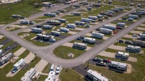 Letecký snímek ubytování Rivercity RV Park