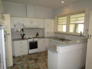 Dapur atau dapur kecil di Bayview at Stansbury