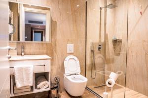Koupelna v ubytování Amfora Hotel & Spa