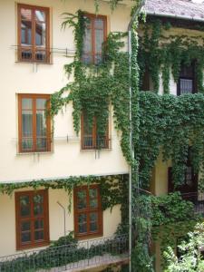 A garden outside Casati Hotel - Adults Only