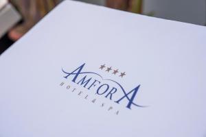 Certifikát, hodnocení, plakát nebo jiný dokument vystavený v ubytování Amfora Hotel & Spa