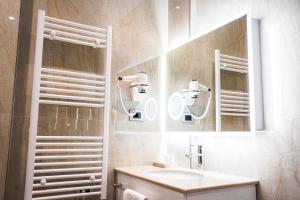 Koupelna v ubytování Amfora Hotel & Spa