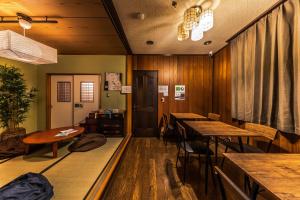 Posezení v ubytování Wabi Sabi Hostel