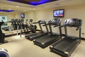 Fitness centrum a/nebo fitness zařízení v ubytování Kilronan Castle Hotel & Spa