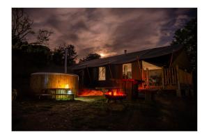 Gallery image of Canvas & Campfires, Luxury Safari Tent Glamping, only Seren Tent has a hot tub in Lampeter