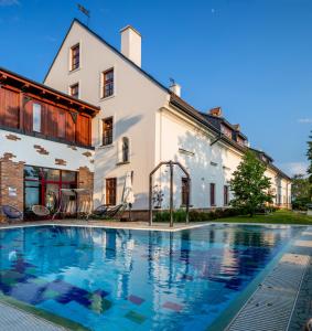 Bazén v ubytování Hotel Vécsecity nebo v jeho okolí