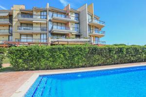 Bazén v ubytovaní LITORAL COSTA DORADA - CIUTADELLA bjs Only families alebo v jeho blízkosti