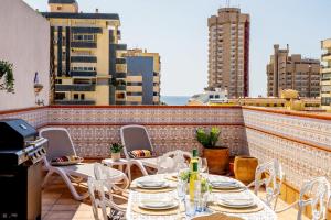 Zdjęcie z galerii obiektu Atico Prada - 3 bedroom penthouse in the heart of Fuengirola w mieście Fuengirola
