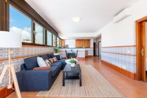 Zdjęcie z galerii obiektu Atico Prada - 3 bedroom penthouse in the heart of Fuengirola w mieście Fuengirola