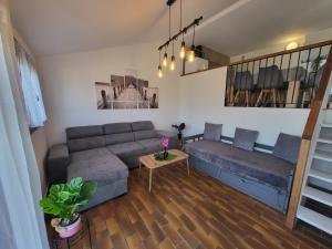 Posedenie v ubytovaní PORTICCIO villa dans résidence avec piscines 4-6 personnes BRILOC Appartements