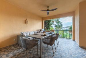 A balcony or terrace at Luxury Apartment Marbella