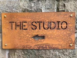 Certifikát, hodnocení, plakát nebo jiný dokument vystavený v ubytování Malkin Wood Studio - 15 min walk to Holmfirth centre