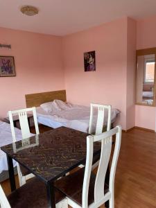 Ένα ή περισσότερα κρεβάτια σε δωμάτιο στο Guest House Trajkovic Jagodina