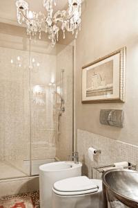 Kupatilo u objektu Castellata La Suite