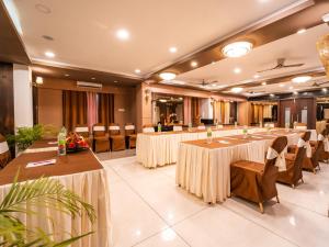 Gallery image of Hotel signature Planet in Indore
