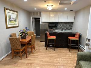 Gallery image of Almi in Washington