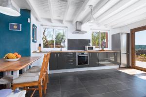 Afbeelding uit fotogalerij van Home2Book Ocean View Villa with Private Pool in La Oliva +45 foto's