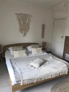 Postel nebo postele na pokoji v ubytování Villa Sylvania