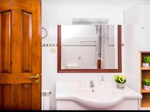 Gallery image of Aristotelis Apartment Lakithra-Lydia in Lakithra +18 photos