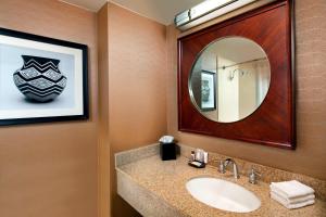 Koupelna v ubytování Sheraton Hotel Denver Tech Center