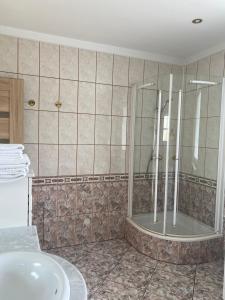 Kúpeľňa v ubytovaní Apartamenty Rodzinne Zdrojowe