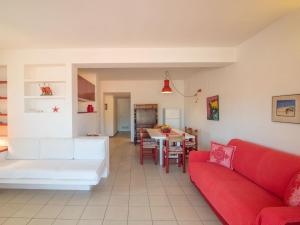 Posezení v ubytování Apartment La Vigna Rosso by Interhome
