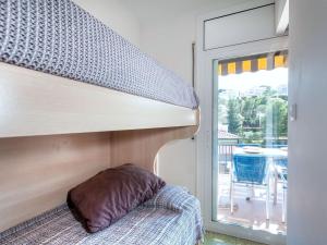 Posteľ alebo postele v izbe v ubytovaní Apartment Gran Sol by Interhome