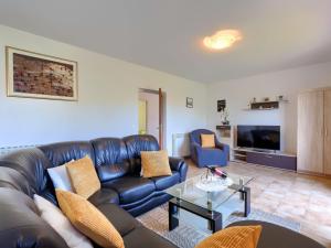 Posezení v ubytování Holiday Home Jurican by Interhome + 31 fotografií
