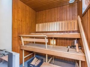 Palanda nebo palandy na pokoji v ubytování Holiday Home 7734 by Interhome