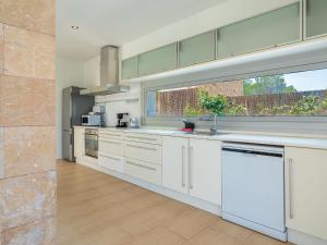 A kitchen or kitchenette at Villa Villa Mut by Interhome
