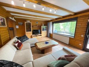 Χώρος καθιστικού στο Apartment Am Hohen Bogen-50 by Interhome