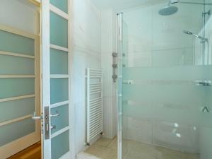 A bathroom at Villa Villa Mut by Interhome