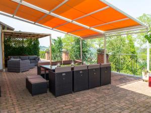 Posezení v ubytování Holiday Home Sant'Evasio by Interhome