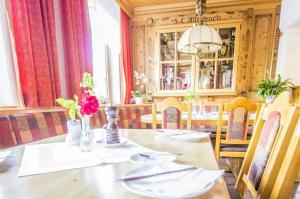 Restauracja lub miejsce do jedzenia w obiekcie am mühlbach - einfach sein, mit Gemeinschaftsküche