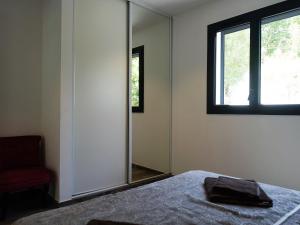 Posteľ alebo postele v izbe v ubytovaní Apartment Les Jardins d'Ève-F2 by Interhome + 10 fotografií