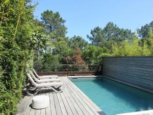 Bazén v ubytovaní Apartment Les Jardins d'Ève-F2 by Interhome alebo v jeho blízkosti