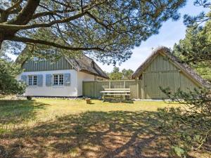 Zahrada ubytování Holiday Home Gravers - 300m from the sea by Interhome