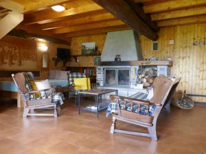 Istumisnurk majutusasutuses Chalet Sosto by Interhome