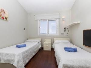 Postel nebo postele na pokoji v ubytování Villa Finca Villa Roig by Interhome
