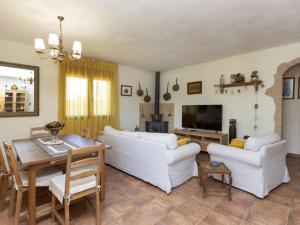Posezení v ubytování Holiday Home Ca La Lou by Interhome