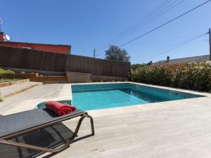 Bazén v ubytování Holiday Home Ca La Lou by Interhome nebo v jeho okolí