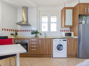 Kuchyňa alebo kuchynka v ubytovaní Apartment Narcis by Interhome + 16 fotografií